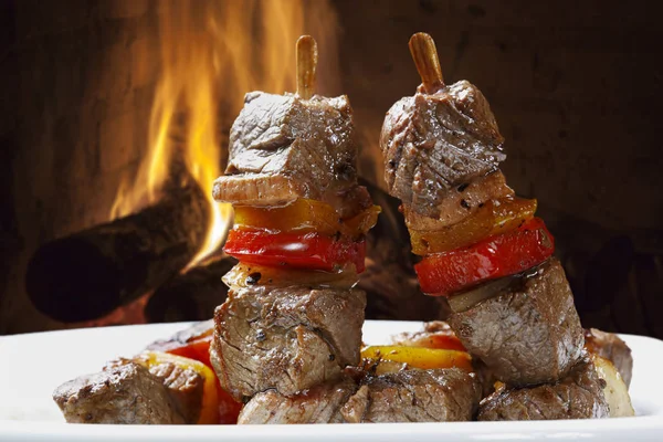 Kebab on the skewer seen uo close — Stock Photo, Image