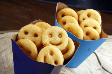 Komik suratlar patates aperatifler