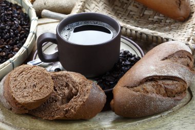 taze ev yapımı ekmeği ile Kahvaltı