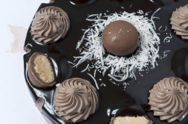 Festival çikolatalı kek