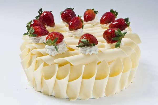 Deliziosa Torta Festa Con Fragole — Foto Stock