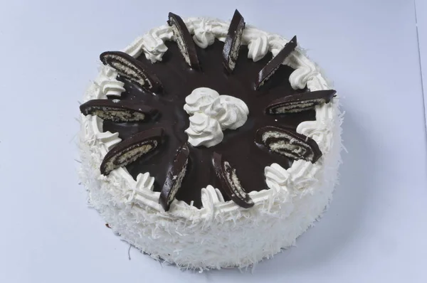 Feestelijke chocolade taart — Stockfoto