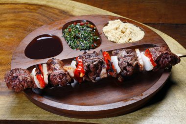 şiş kebap hazırlanan, görünümü kapatın