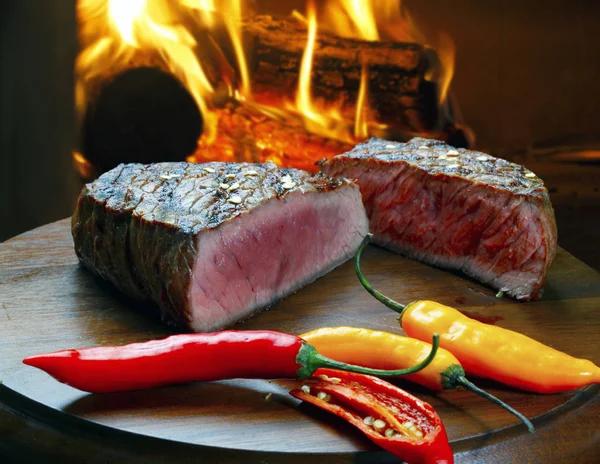 Bife Carne Bovino Fatiado Raro Médio — Fotografia de Stock
