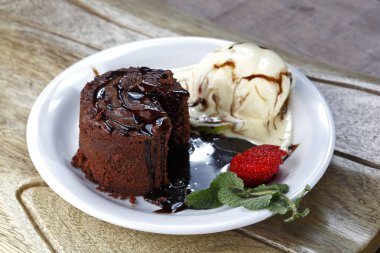 Petit pastamız dondurma ile