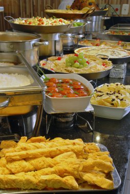 Self Servis Restoran, farklı yemekler görünümünü