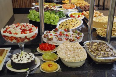 Self Servis Restoran, farklı yemekler görünümünü