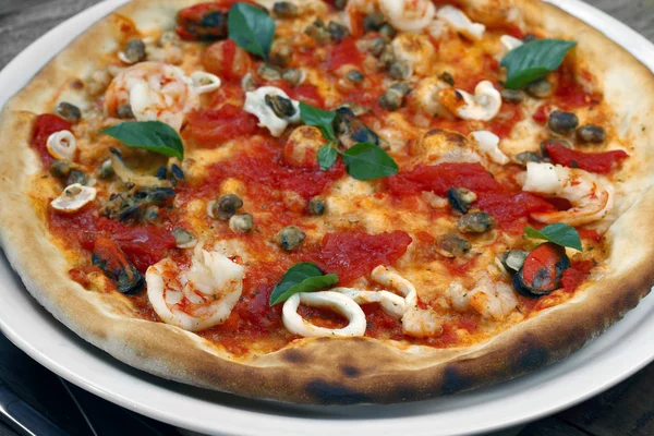 Delicious Homemade Pizza Seafood — Stock Photo, Image