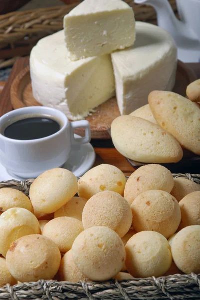 Pão Queijo Recentemente Apoiado Café Manhã Vista Perto — Fotografia de Stock