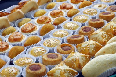 Çeşitli tipik Brezilya küçük tuzlu aperatifler