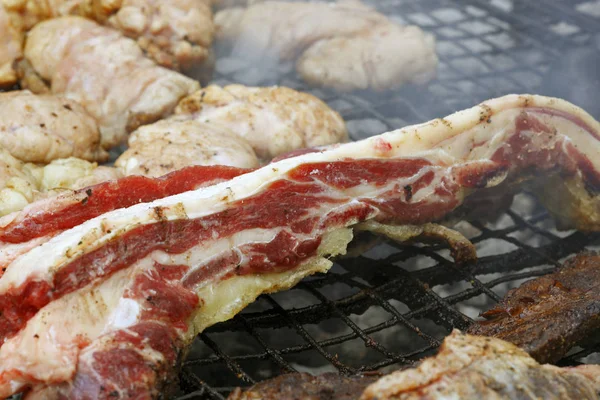 Sortimento Salsichas Churrasco Carne Diferente Grelha — Fotografia de Stock
