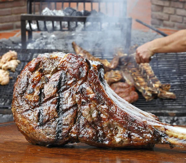 Barbecue Tomahawk Steak Wooden Board — Stock Photo, Image