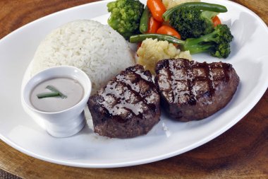Picanha garnitürleri ile fileto