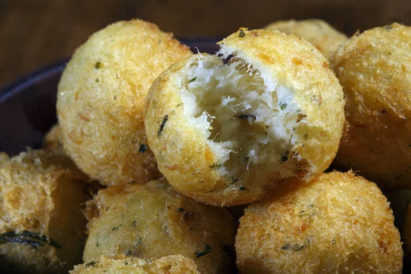 Délicieuses Boulettes Morue Sur Assiette Vue Rapprochée — Photo