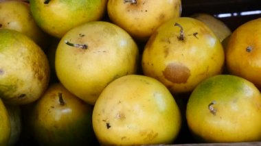 piyasa ahır taze tropikal meyve görmek 