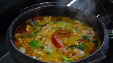 Lezzetli karides moqueca, yakından görmek 