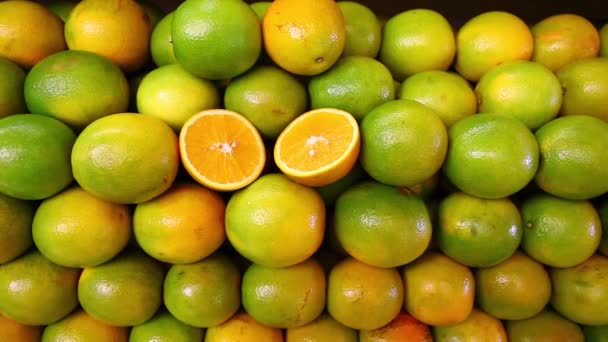 Detailní Pohled Čerstvých Citrusových Plodů Trhu Stánku — Stock video
