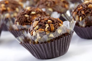 Parti için çikolata şekerleme görünümünü yakın çekim