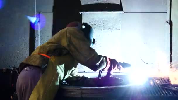 Welder Worker Protective Clothes Mask — Stock Video