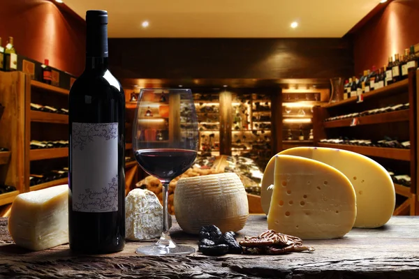 奶酪和葡萄酒套装 特写视图 — 图库照片