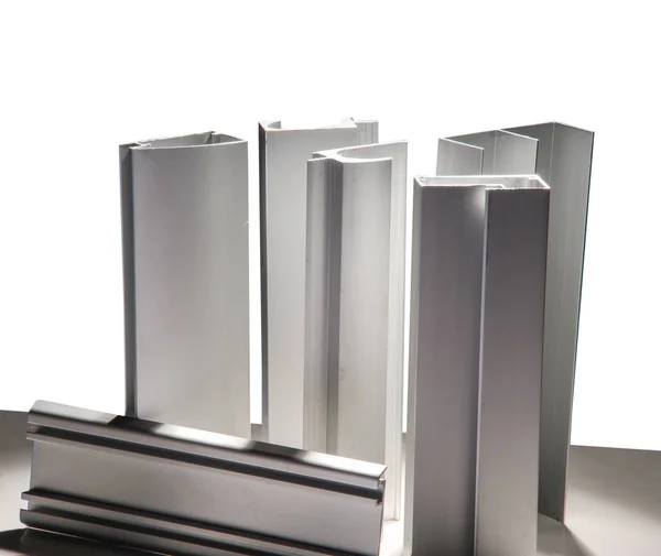 Aluminiumprofil für Fenster, Tür, Badezimmerbox — Stockfoto
