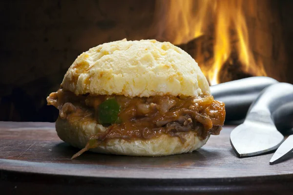 Desayuno Con Pan Queso Relleno Relleno Carne Rallada Pao Queijo — Foto de Stock