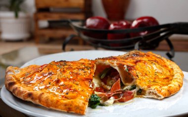 Lezzetli pizza, İtalyan yemeği.