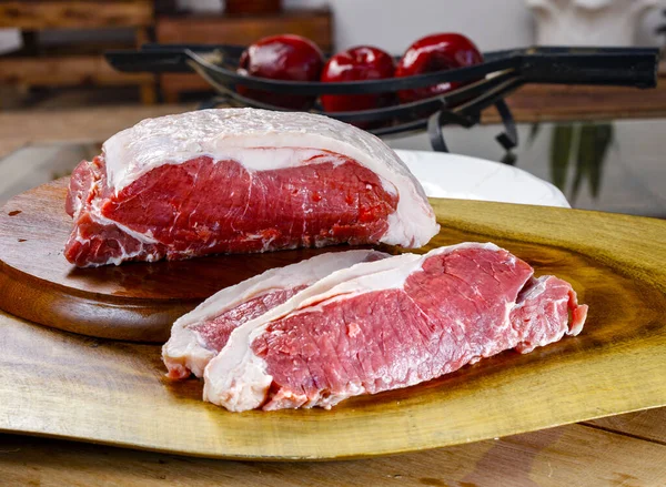 Red Raw Steak Sirloin Contro — Foto Stock