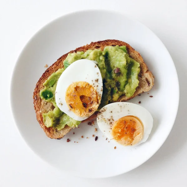Avokado tost
