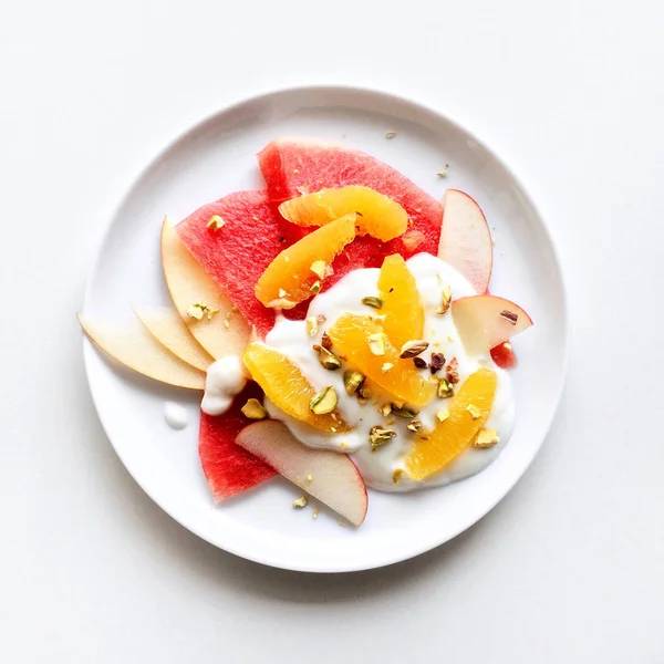 Summer fruit salad — Stock Photo, Image