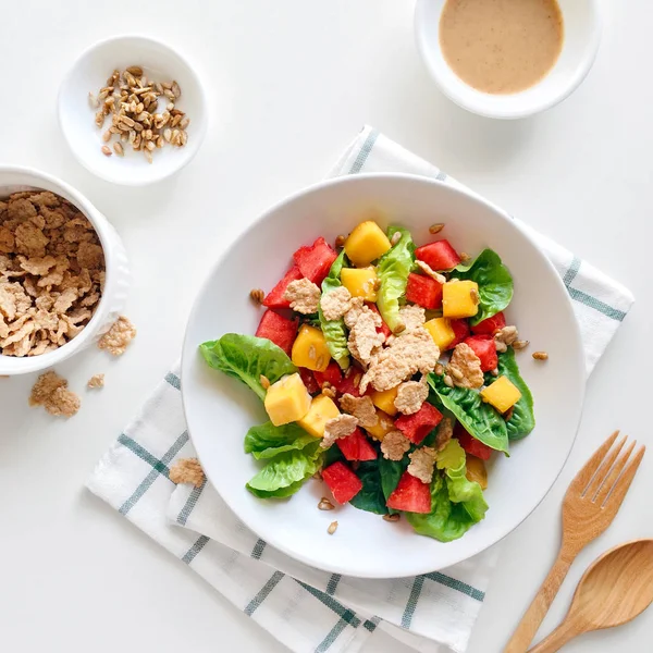 Salada de verão colorida — Fotografia de Stock