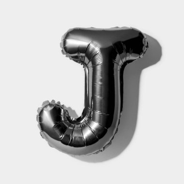 J harfi, Siyah folyo balon alfabesi kırpma yolu ile beyaz bir arkaplanda izole