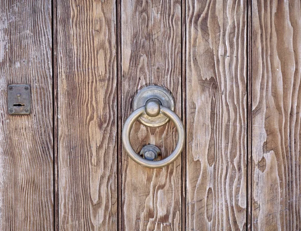 Porte poignée en bronze gros plan — Photo