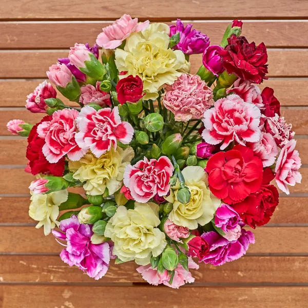 Ramo de flores de clavel colorido — Foto de Stock