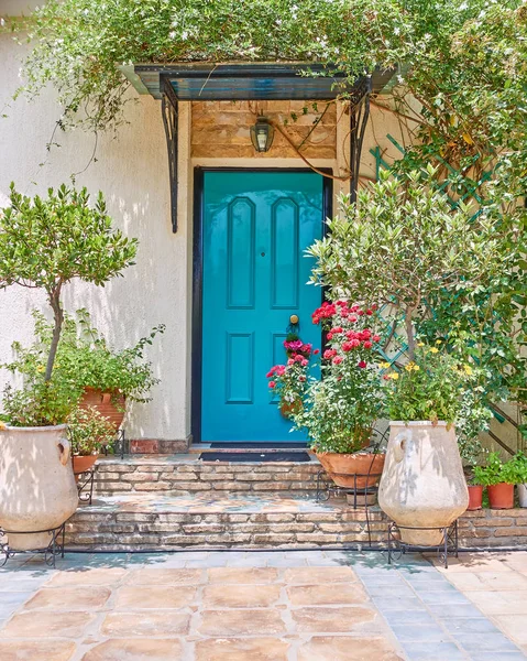 Atina Yunanistan, zarif ev giriş — Stok fotoğraf