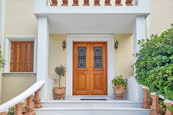 Ateny Grecja, wejście do domu elegancki — Zdjęcie stockowe