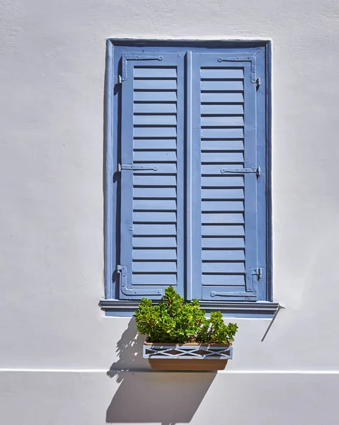 Vintage blue window shutters — Stock Photo, Image