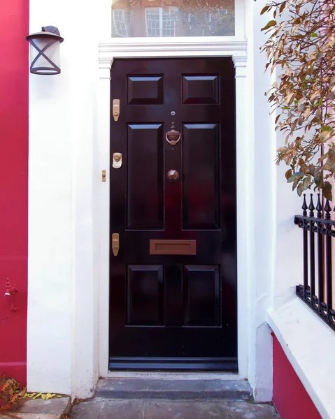Londres Colorida Casa Vintage Puerta Negra —  Fotos de Stock