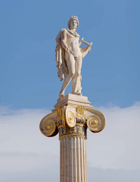 Estatua Apolo Sobre Fondo Azul Del Cielo Antiguo Dios Griego — Foto de Stock