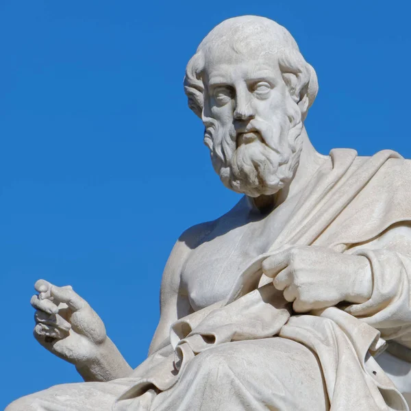 Plato Grekisk Filosof Statyn Blå Himmel Bakgrund — Stockfoto