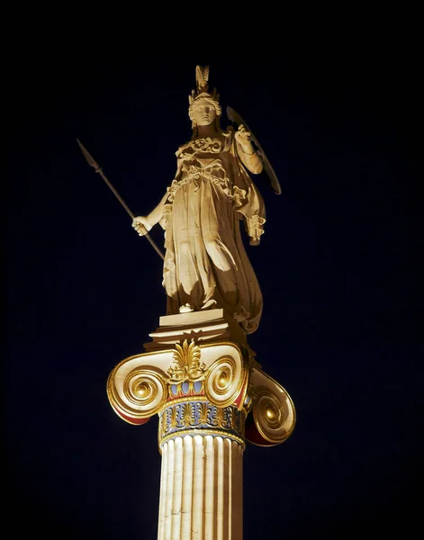 Ελλάδα Αθηνά Άγαλμα Νυχτερινή Άποψη Ελληνική Θεά Της Γνώσης Και — Φωτογραφία Αρχείου