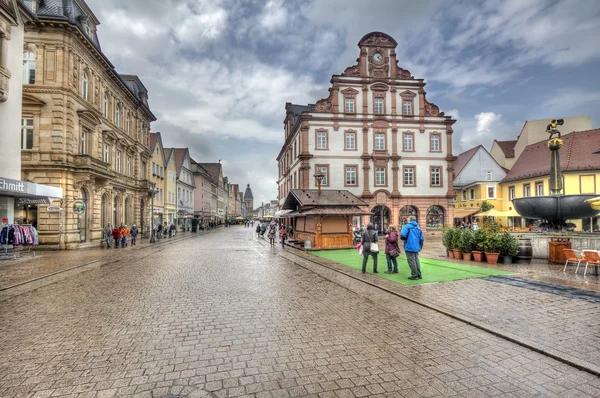 Туристів у головній вулиці Speyer, Німеччина — стокове фото