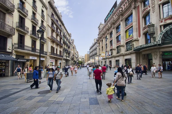 Nákupní ulice v Barceloně — Stock fotografie