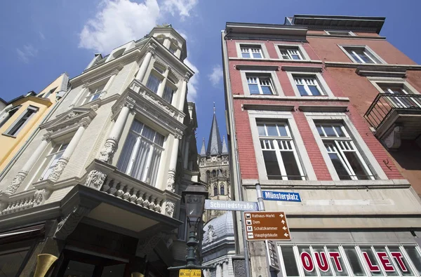 Huizen op een streetcorner Aachen, Duitsland — Stockfoto