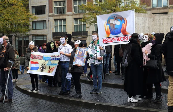 Anonimowe demonstracji w Amsterdam, Holandia — Zdjęcie stockowe