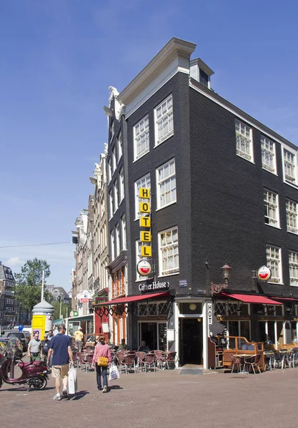 Hotel en historical Amsterdam, Holanda — Foto de Stock