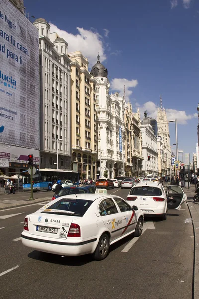 Gran via in madrid, Spanje — Stockfoto