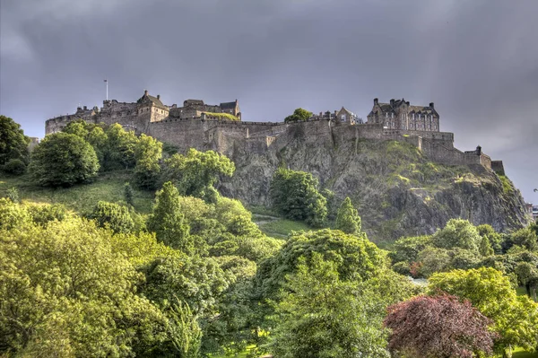 Edinburgh castle im Abendlicht — Stockfoto