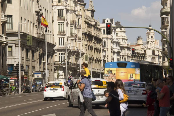 Luz roja en Madrid, España —  Fotos de Stock