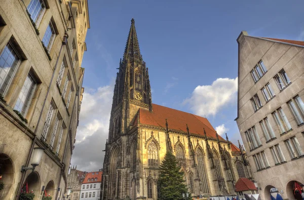 Toren van de Sint Lamberti kerk in Munster, Duitsland — Stockfoto